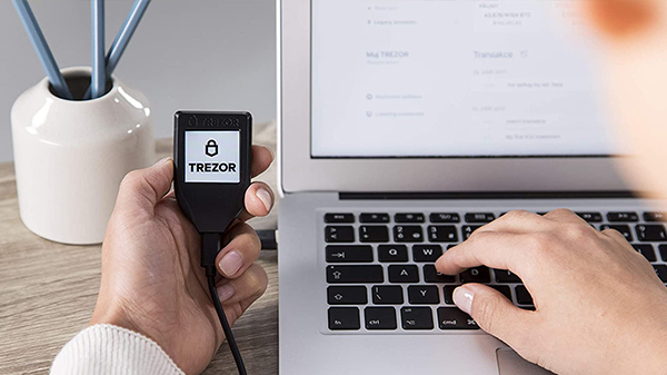 کیف پول ترزور Trezor Model T